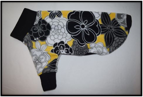 BLACK AND WHITE FLOWERS ON YELLOW (Anti Pill 2 slleves)