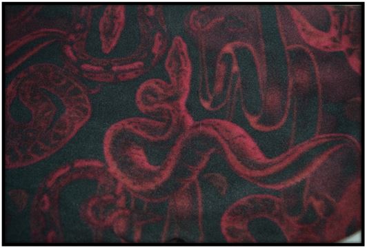 RED SNAKES (Plush 2 sleeves)
