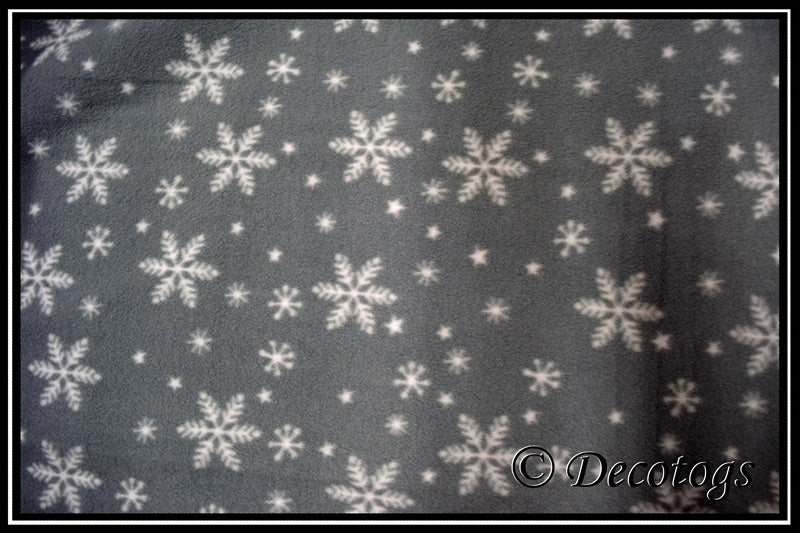 BOW TIE SNOWFLAKES ON GREY (Anti Pill)