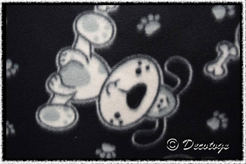 CARTOON DOGS BLACK (Custom Blizzard - 2 sleeves)