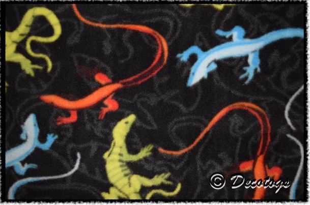 ROAMING GECKOS (Custom Anti Pill - 2 sleeves)