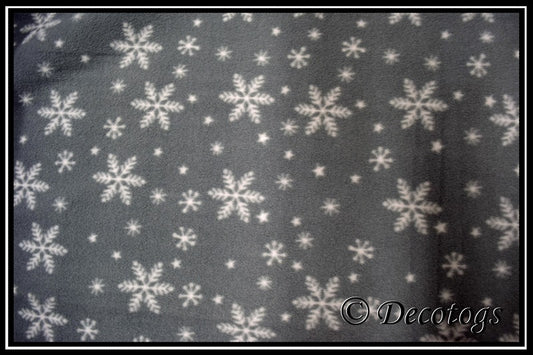 BOW TIE SNOWFLAKES ON GREY (Anti Pill)