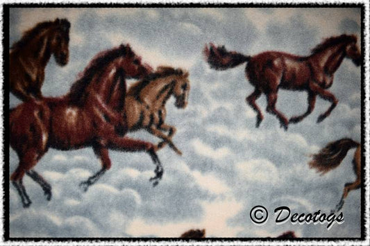 HORSES IN CLOUDS (Blizzard)